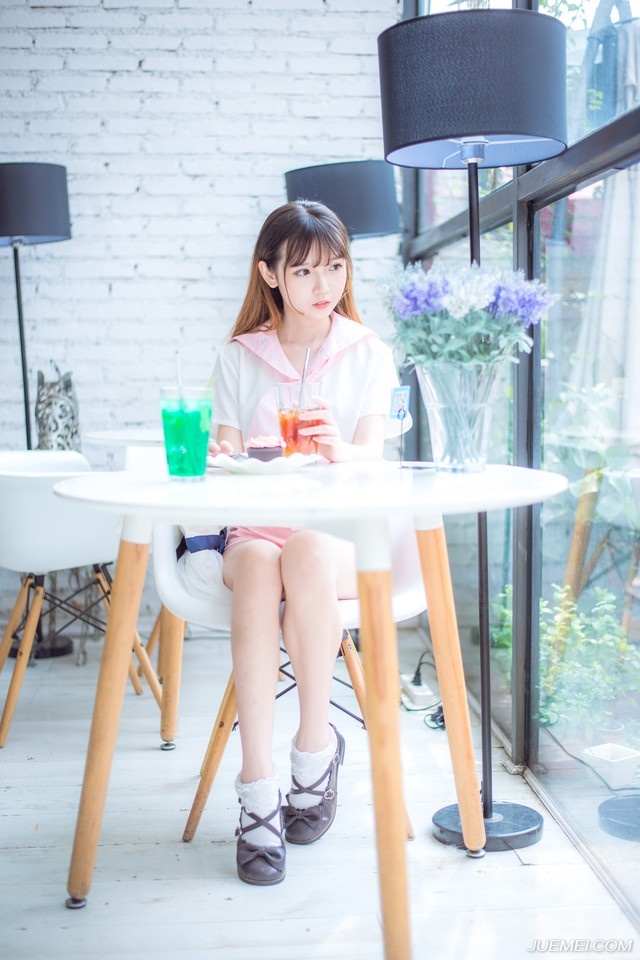 我很容易原谅人，但是我很记仇:原谅不代表我忘记。